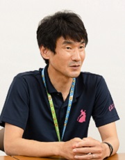 冨原 英友氏