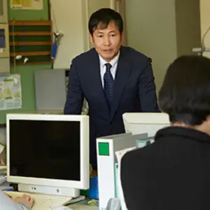 ICT機器を活用して教育を行う際の課題を解消するには?