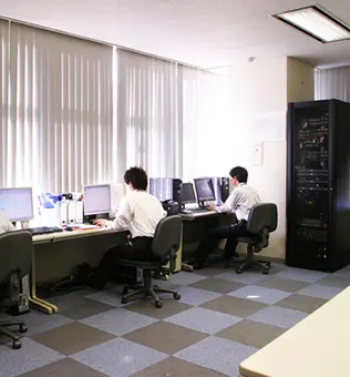 入退室管理システム導入事例3 オフィスでの指静脈認証装置（FeliCaカード流用）
