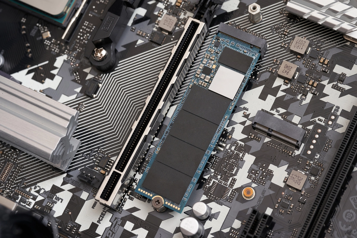 SSDの寿命は何年が目安?確認方法や延命方法を解説!